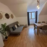 Wanderlust Family - Self Check-in, Near Area Appartement *