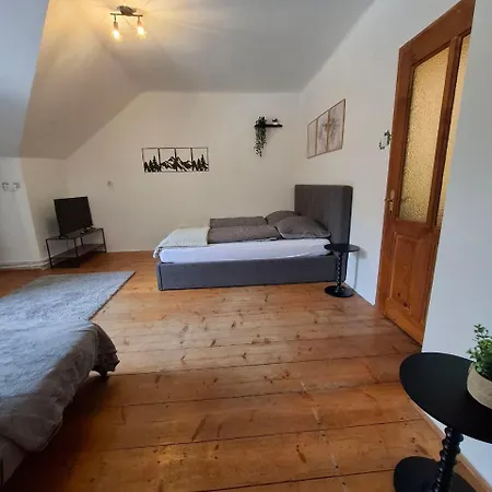 Wanderlust Family - Self Check-in, Near Area Apartman